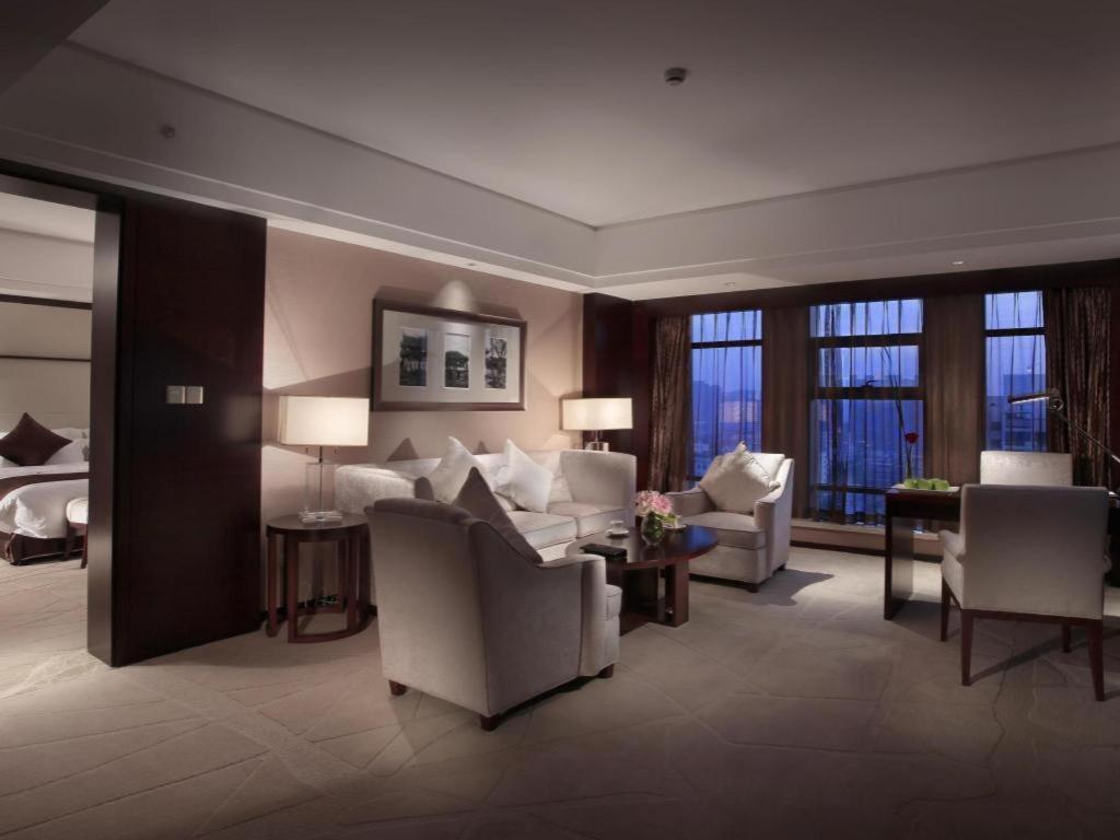 White Swan Hotel Чанша Екстериор снимка
