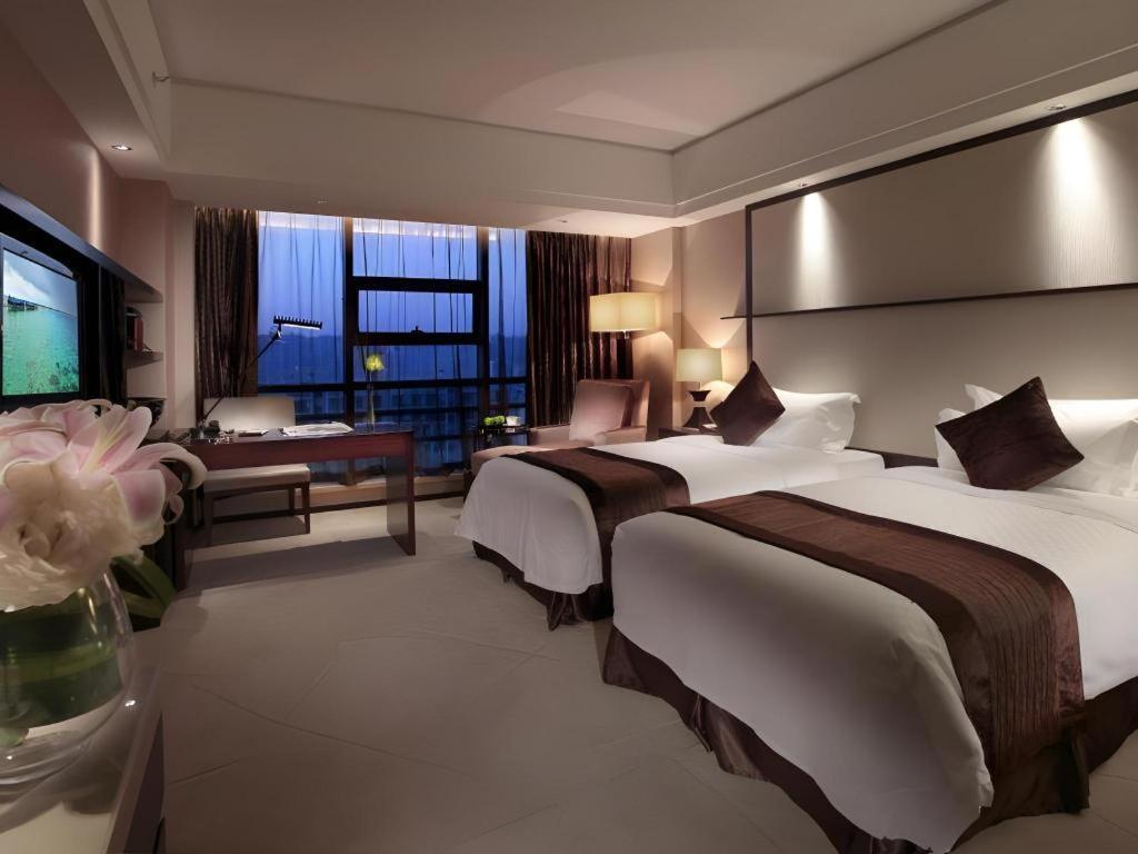 White Swan Hotel Чанша Екстериор снимка