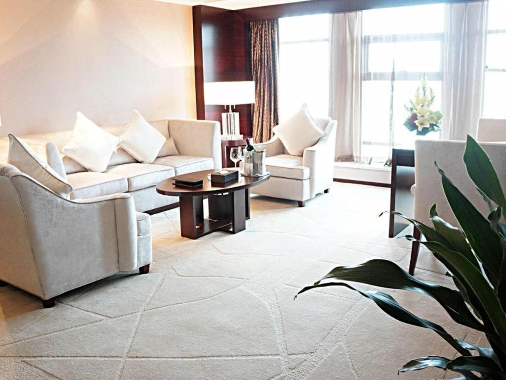 White Swan Hotel Чанша Екстериор снимка