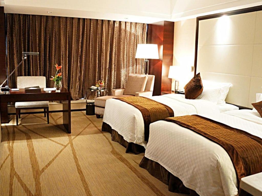 White Swan Hotel Чанша Екстериор снимка