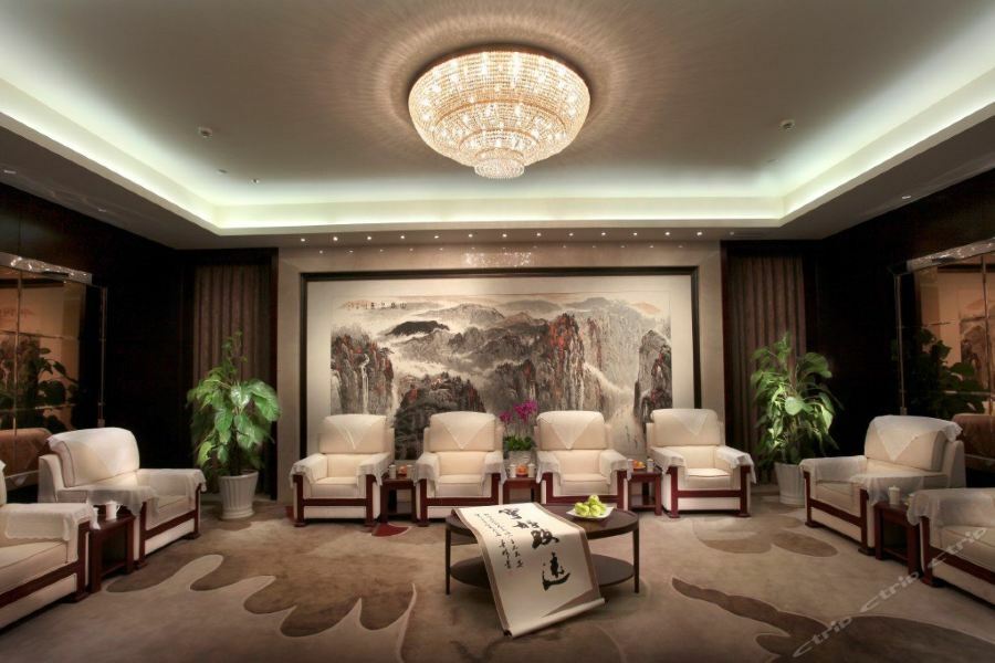 White Swan Hotel Чанша Екстериор снимка